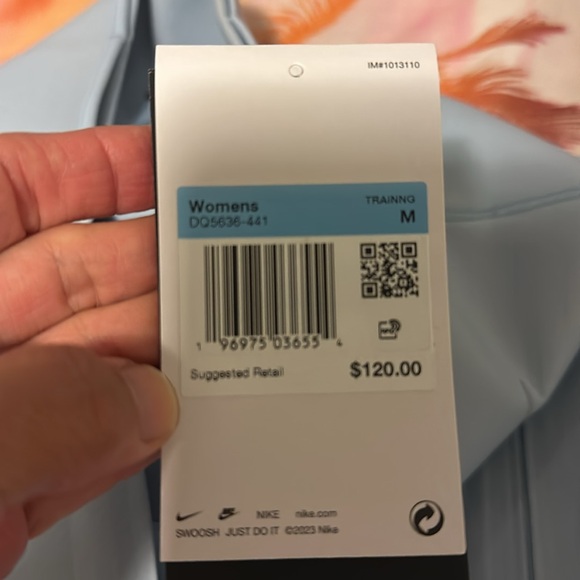 Nike leggings size med 26” NWT - Picture 5 of 7